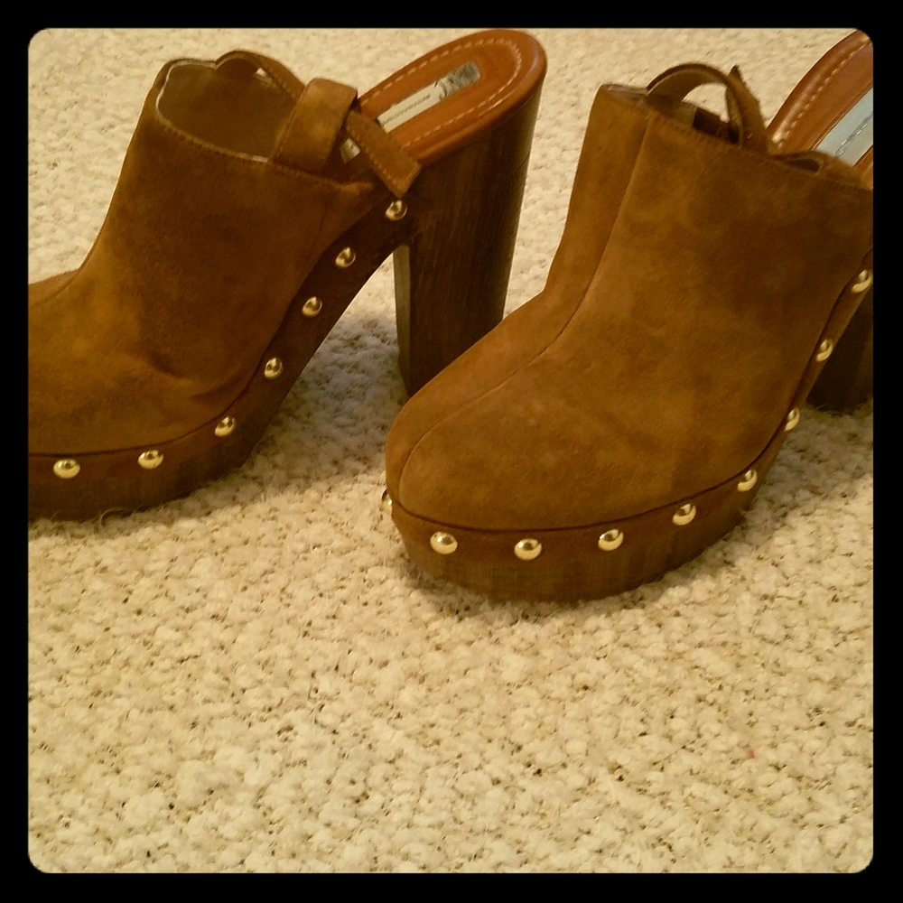 Clogs